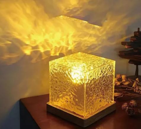 Aura Glow™ Proyector de Ondas Dinámicas con Efecto Cristal"